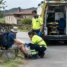 Ambulância atendendo peregrino em emergência médica no Caminho de Santiago