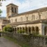 Mosteiro românico com claustro, um dos mosteiros do Caminho Francês