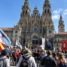 Peregrinos celebrando na Praça do Obradoiro: o que é o Xacobeo e o Ano Santo